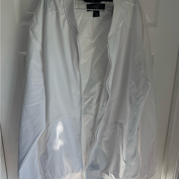 On Running White Bomber Jacket - Picture 2 of 2